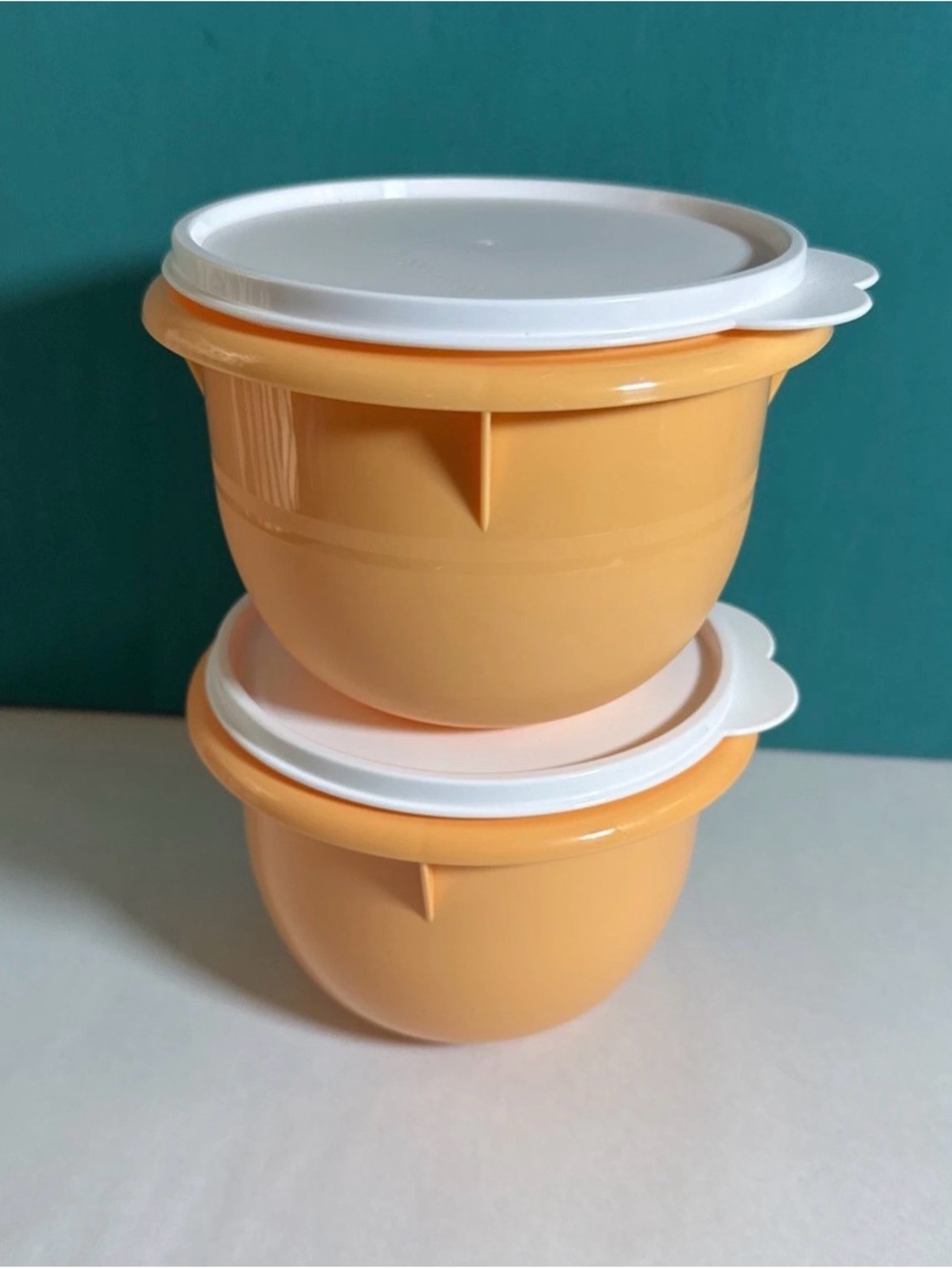 Tupperware Ultimate Mixing Bowl Set of 2 Orange Taffy With White Seal 5 Cup New